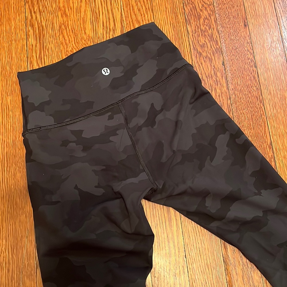 Lululemon Wunder Under High-Rise Crop 23" *Full-On Luxtreme